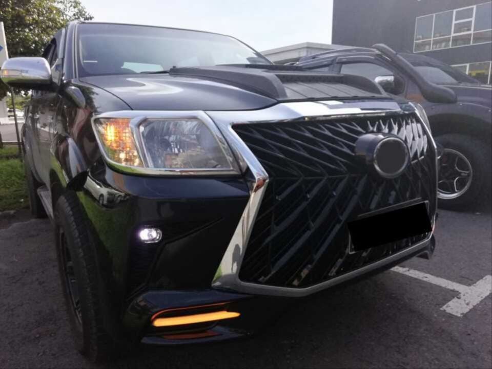 Toyota Hilux Vigo (12-15) Lexus Ön Tampon ve Panjur Dönüşüm Kiti