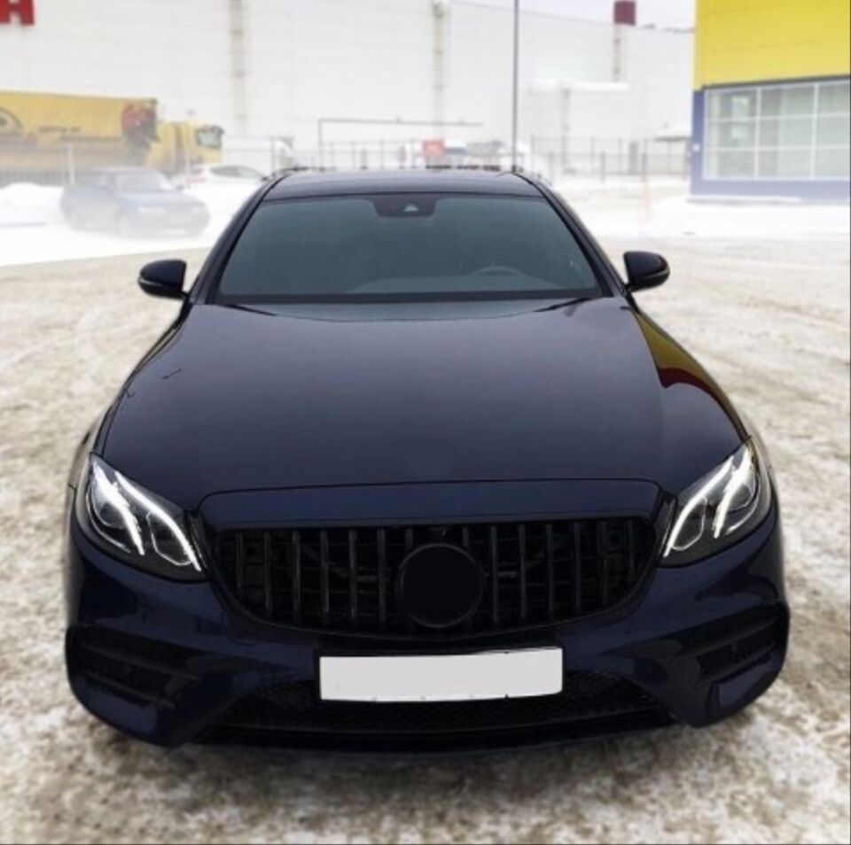 Mercedes-Benz E Serisi W212 Makyajsız GTR Panjur Piano Black