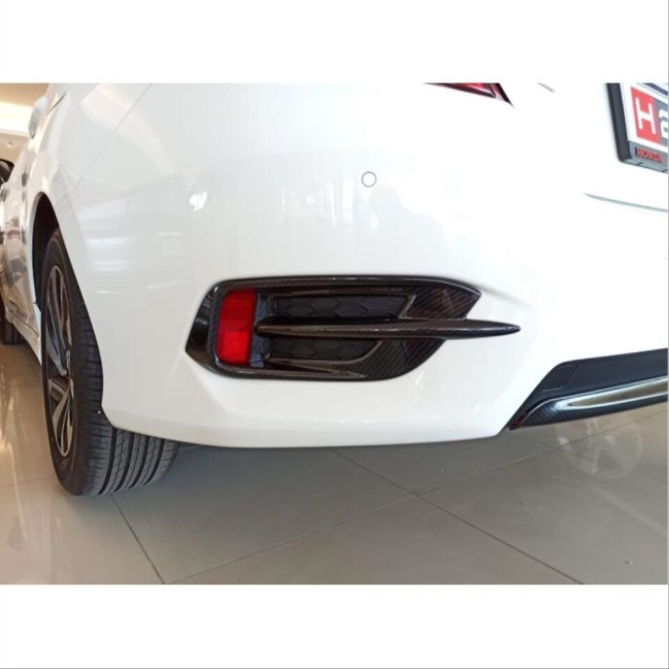 Honda Civic FC5 Arka Tampon Reflektör Çerçevesi Karbon Kaplama