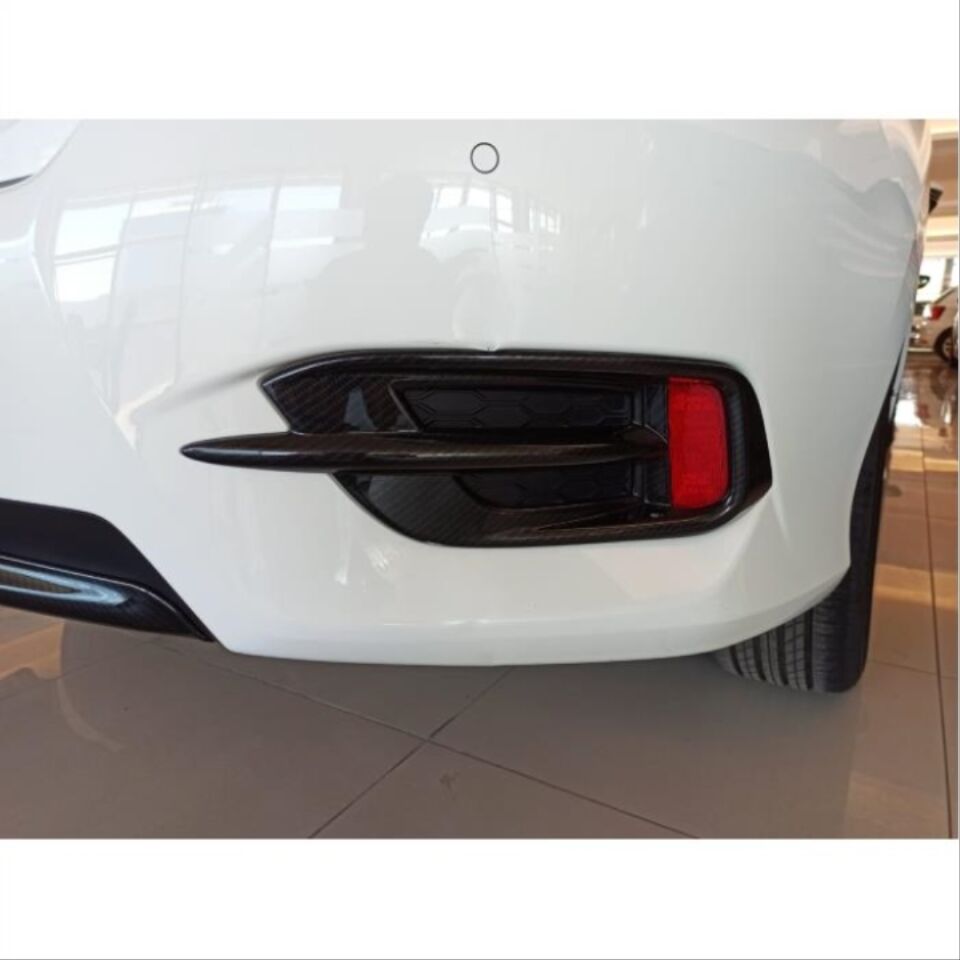 Honda Civic FC5 Arka Tampon Reflektör Çerçevesi Karbon Kaplama