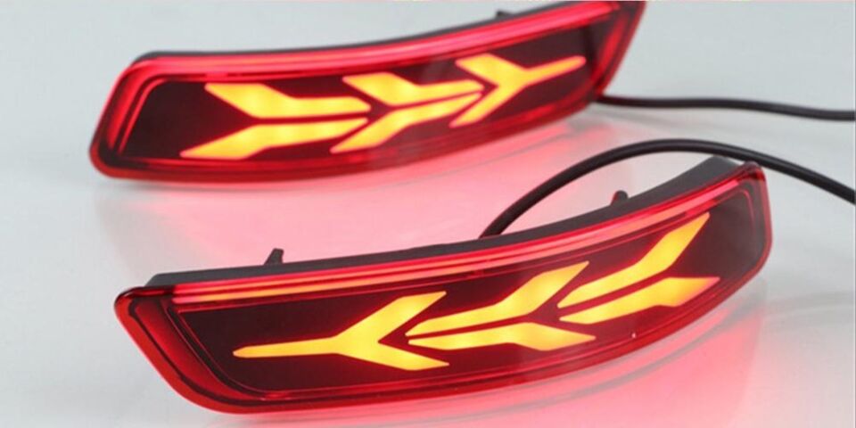 Toyota Corolla (14-16) Ağaç Kayar Sinyalli LED Reflektör Füme