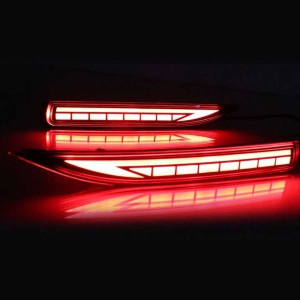 Toyota Corolla (2019+) Kayar Sinyalli LED Arka Tampon Reflektörü Kırmızı