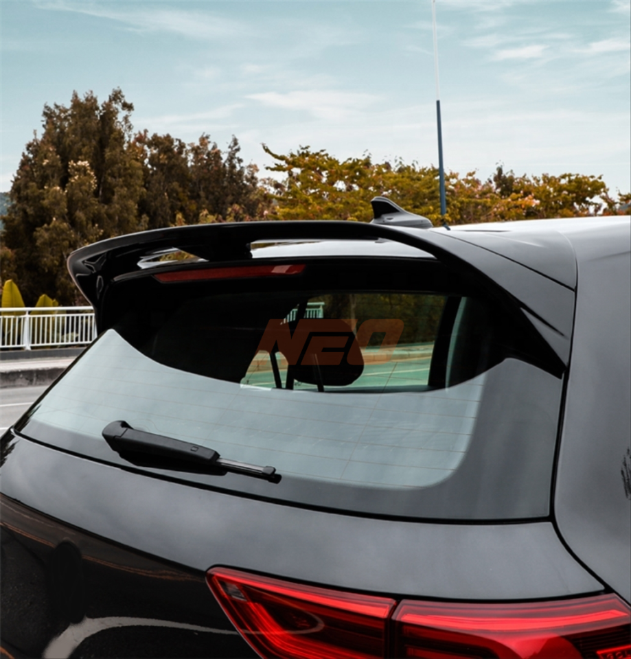 VW Golf 8 Tavan Spoyleri Piano Black
