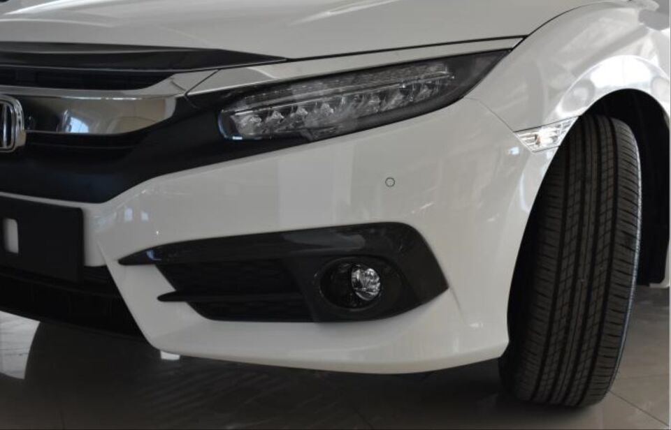 Honda Civic FC5 Ön Tampon Sis Farı Orta Çıtası Karbon