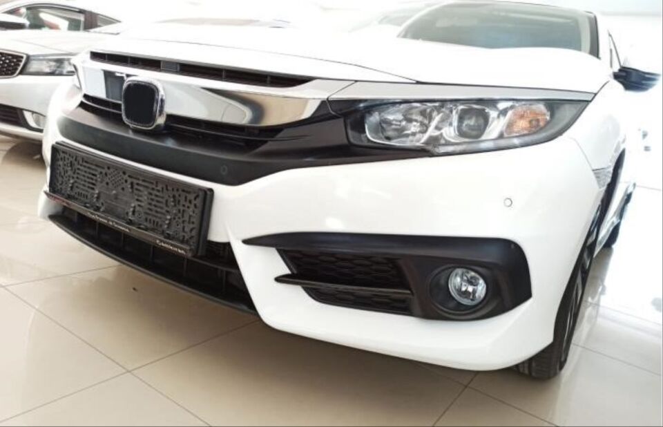 Honda Civic FC5 Ön Tampon Sis Farı Orta Çıtası Piano Black
