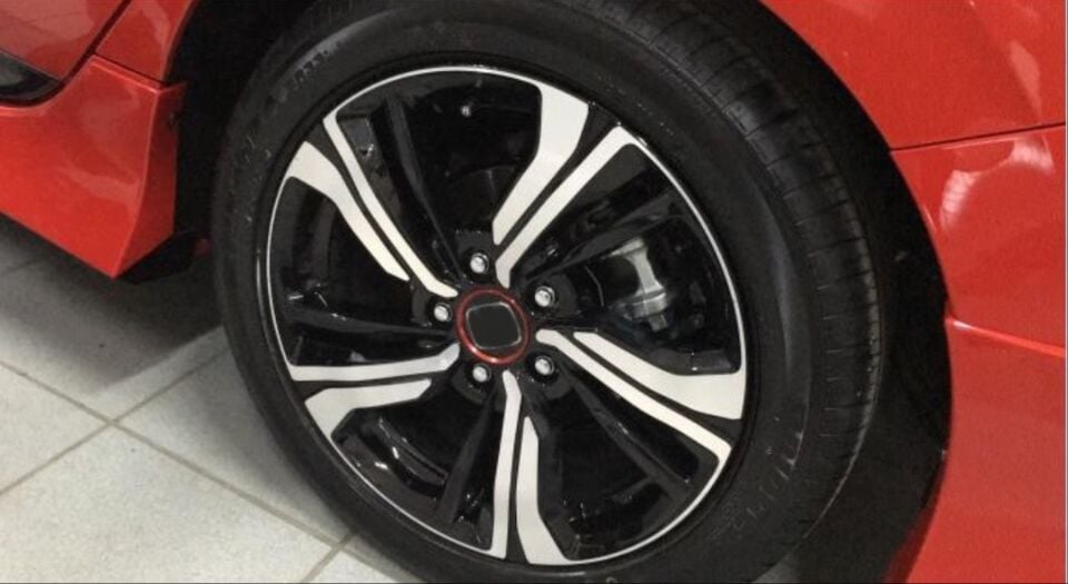 Honda Civic FC5/FK7 2016-2021 Kırmızı Jant Göbek Çemberi Seti (4 Parça)