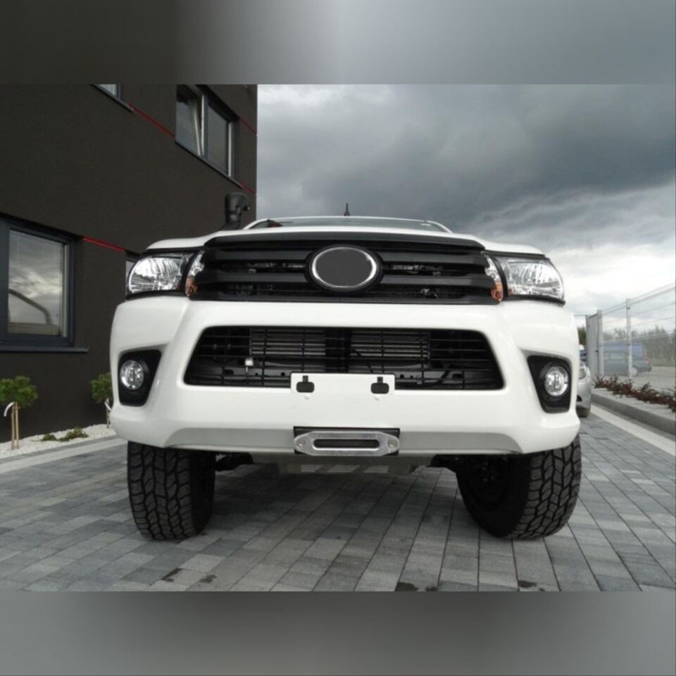 Toyota Hilux Revo (16-20) TRD Ön Panjur Mat Siyah